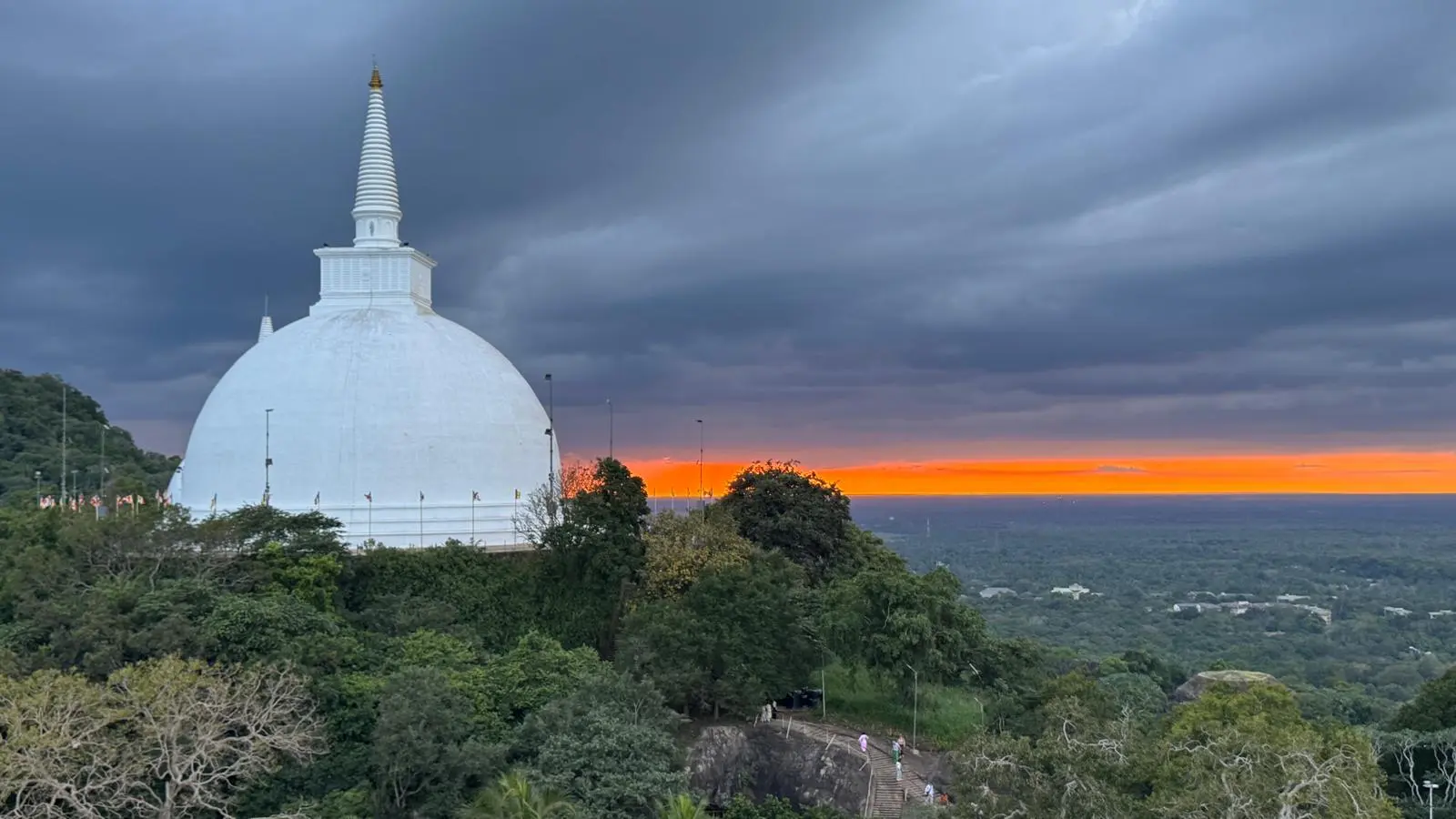 Tour al atardecer en Mihintale (4h)